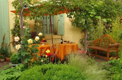 Jardin de l'établissement Maison Au Jardin