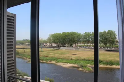 Vue sur la rivière ou le fleuve situé(e) à proximité de l'appart'hôtel