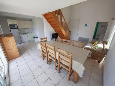 Cuisine ou kitchenette dans l'établissement Holiday Home Résidence Dune Blanche - Sable by Interhome