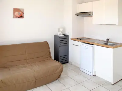 Cuisine ou kitchenette dans l'établissement Apartment Résidence Belle Dune-3 by Interhome