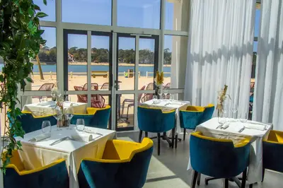 Restaurant ou autre lieu de restauration dans l'établissement Hôtel du Parc & Spa