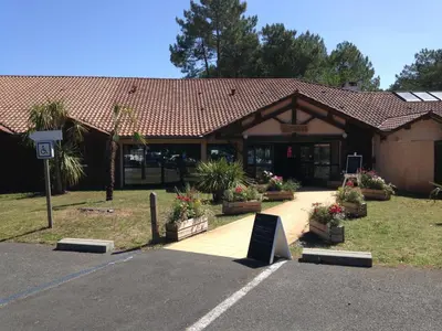 Jardin de l'établissement CHALET 407 KHELUS-CLUB
