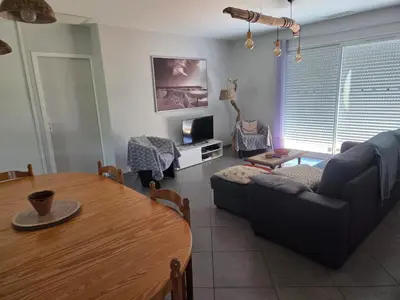 Coin salon dans l'établissement Maison familiale avec jardin à Lit-et-Mixe, 100 m²