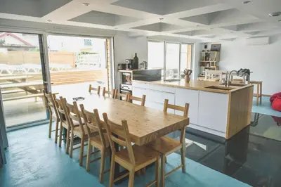 Cuisine ou kitchenette dans l'établissement BodyGo Surfhouse