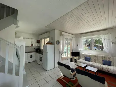 Cuisine ou kitchenette dans l'établissement T3 Duplex avec Piscine, Terrasse et Tennis à Soustons - FR-1-379-78