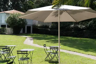 Jardin de l'établissement Hôtel Les Fougères - Hossegor