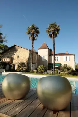 Piscine de l'établissement Chateau Saint Martin B&B ou située à proximité