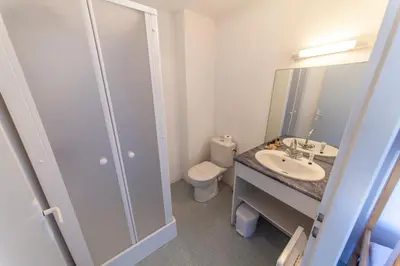 Salle de bains dans l'établissement Résidence Belle Dune Blanche, maisons et appartements