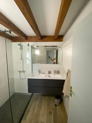 Salle de bains dans l'établissement Village Océlandes