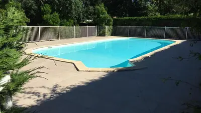 Piscine de l'établissement Apartment Cap Meyran ou située à proximité