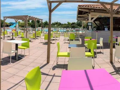 Restaurant ou autre lieu de restauration dans l'établissement Sevservices à La Réserve