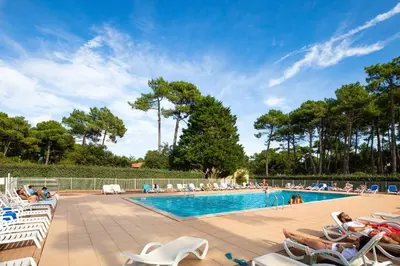 Piscine de l'établissement SOWELL Family Pignada Plage ou située à proximité