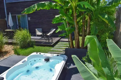 Jardin de l'établissement Fare Bambou