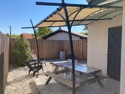 Terrasse ou espace extérieur de l'établissement Appartement-Charme & Confort-Proche Parc Ornithologique-Dune du Pilat- Clim- Parking privé