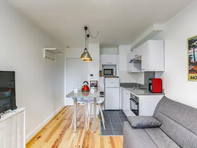 Cuisine ou kitchenette dans l'établissement Apartment la Pergola-1 by Interhome