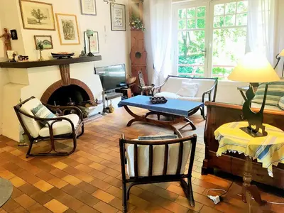 Coin salon dans l'établissement XAVIER 62 Maison Familiale 4 Chambres au Calme