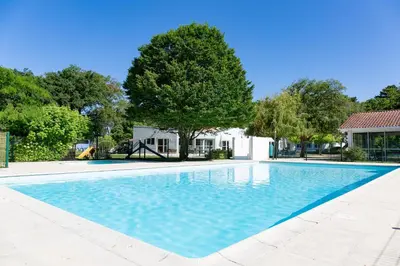 Piscine de l'établissement Cap Océan ou située à proximité