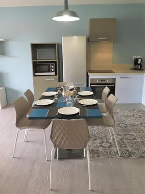 Cuisine ou kitchenette dans l'établissement Sables d'Or