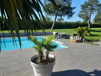 Piscine de l'établissement Gîte L'Ecureuil*** ou située à proximité