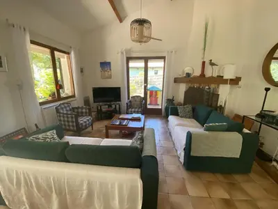 Coin salon dans l'établissement Villa au Pyla, Proximité Plage, Capacité 7 Pers. - FR-1-474-42