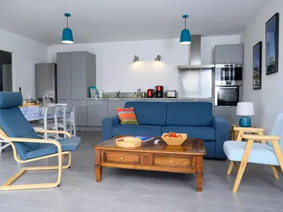 Cuisine ou kitchenette dans l'établissement Maison moderne près plage Aiguillon - 2 chambres, terrasse, jardin, parking - Calme et confort - FR-1-420-63