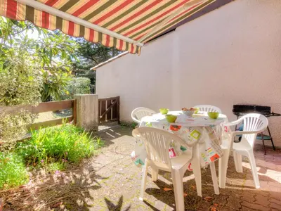 Jardin de l'établissement Holiday Home Juncades by Interhome