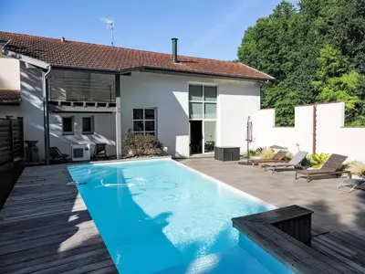 Piscine de l'établissement Holiday Home LA FORGE by Interhome ou située à proximité