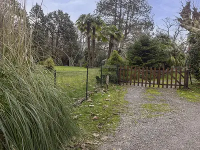 Jardin de l'établissement Holiday Home Le chant des milans by Interhome