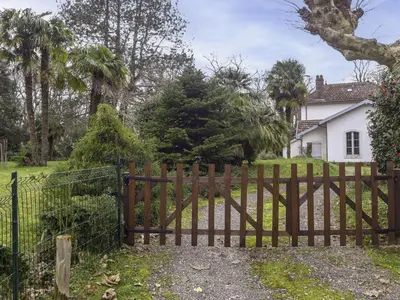 Jardin de l'établissement Holiday Home Le chant des milans by Interhome