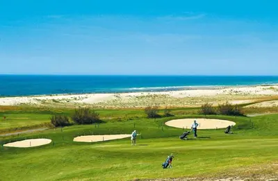 Golf sur le terrain de l'appartement ou à proximité