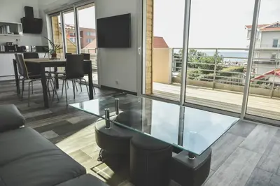 Coin salon dans l'établissement BodyGo Penthouse