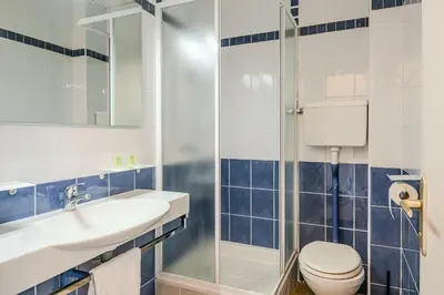 Salle de bains dans l'établissement Single Fin Hotel & Lodge