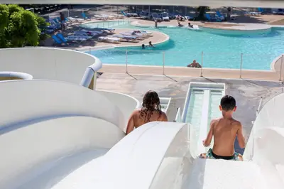 Piscine de l'établissement Camping Nature L'Airial ou située à proximité