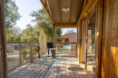 Balcon ou terrasse dans l'établissement Camping Nature L'Airial