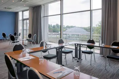 Espace de conférence ou salle de réunion dans l'établissement Best Western Hotel Sourcéo
