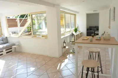 Cuisine ou kitchenette dans l'établissement VILLA FLEUR DES PINS - 2 CHAMBRES - 3 étoiles BANC D ARGUIN