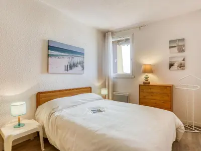 Un ou plusieurs lits dans un hébergement de l'établissement Apartment Trinquart-6 by Interhome