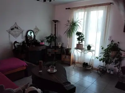 Coin salon dans l'établissement Chez Cathy