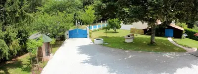 Jardin de l'établissement Chambre d'Hôtes au Sargaillon
