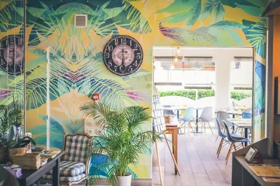Coin salon dans l'établissement Hôtel Le Plaisance