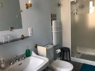 Salle de bains dans l'établissement La Croix Blanche