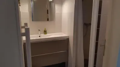 Salle de bains dans l'établissement Villa patio à 200 m de la plage à Capbreton
