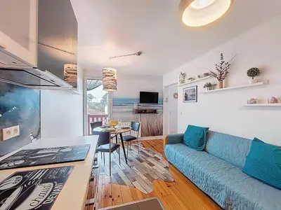 Cuisine ou kitchenette dans l'établissement Apartment la Pergola-2 by Interhome