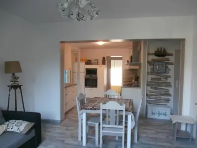 Cuisine ou kitchenette dans l'établissement Charmant T3 de standing à Capbreton, jardin, 3 chambres, terrasse couverte, proche port et plages - FR-1-239-484
