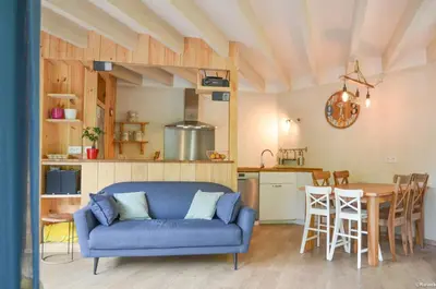 Cuisine ou kitchenette dans l'établissement Eco logis le colibri