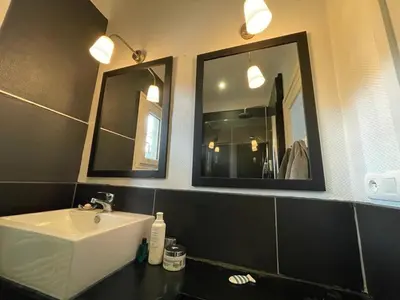 Salle de bains dans l'établissement Villa Landaise Rénovée Proche Plages - Jardin et Terrasse Privatifs - FR-1-413-80