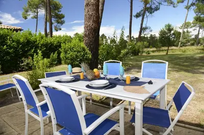 Jardin de l'établissement Résidence Odalys Domaine Les Greens du Bassin d'Arcachon