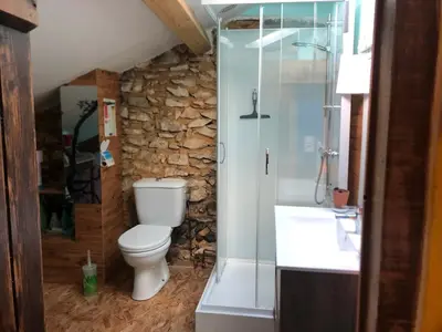 Plan de l'établissement Chambre chez l'habitant Corail cuisine et sdb partagées