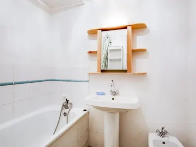 Salle de bains dans l'établissement Studio Cabine en Front de Mer à Biscarrosse Plage - FR-1-521-42