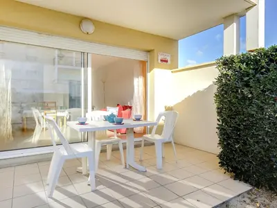 Balcon ou terrasse dans l'établissement Biscarrosse Plage : T2 avec Terrasse, à 50m de l’Océan et Proche Centre, Parking Privé - FR-1-521-62
